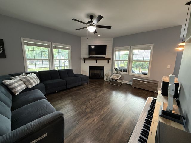 802 E Main St, Watertown, TN 37184