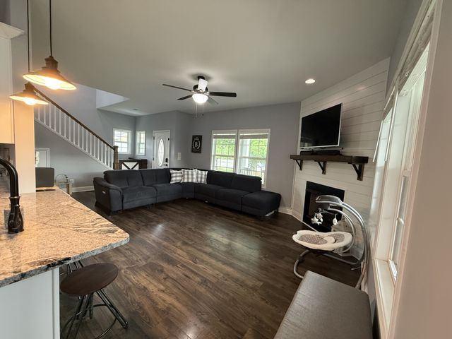 802 E Main St, Watertown, TN 37184
