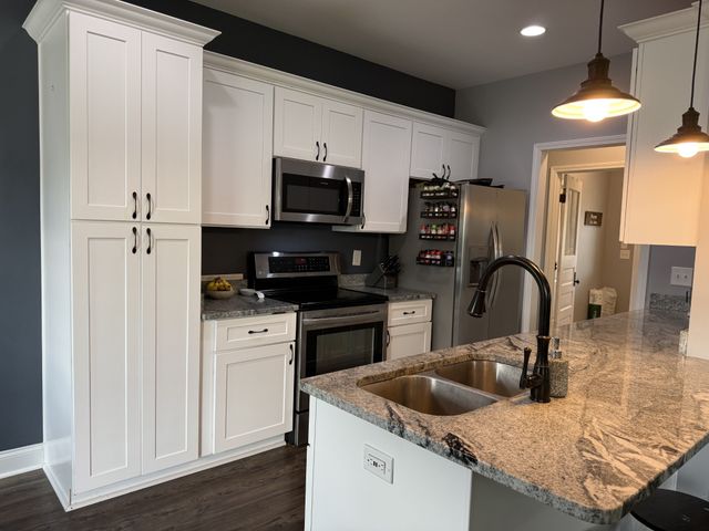 802 E Main St, Watertown, TN 37184