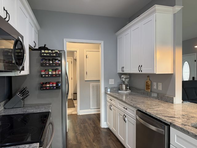 802 E Main St, Watertown, TN 37184
