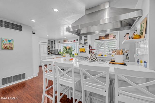345 E ORANGE Drive, Phoenix, AZ 85012