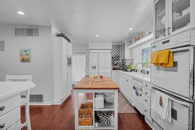 345 E ORANGE Drive, Phoenix, AZ 85012
