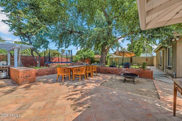 345 E ORANGE Drive, Phoenix, AZ 85012