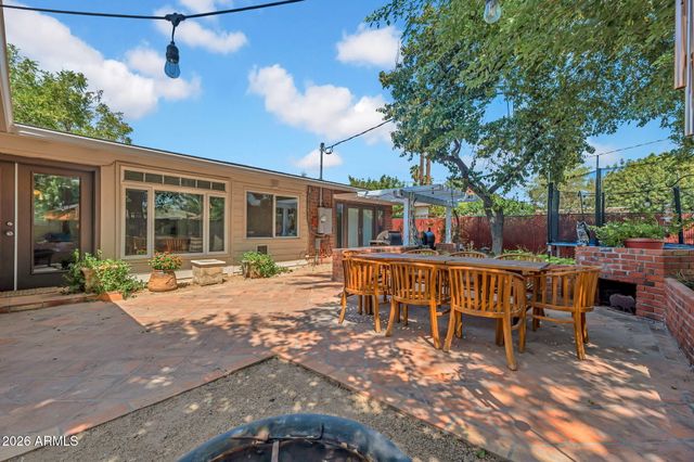 345 E ORANGE Drive, Phoenix, AZ 85012