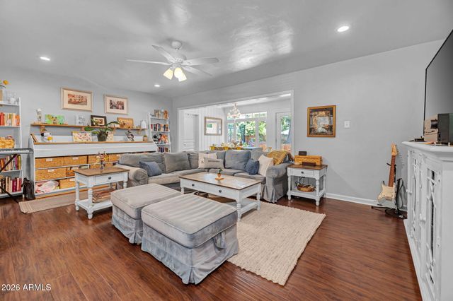 345 E ORANGE Drive, Phoenix, AZ 85012