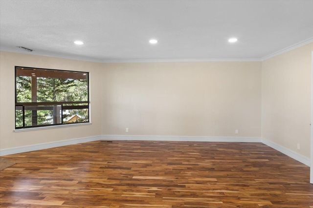 18136 Chaparral Dr, Penn Valley, CA 95946