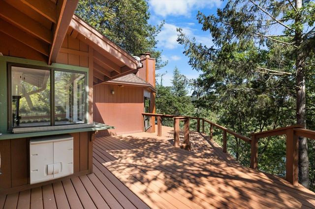 18136 Chaparral Dr, Penn Valley, CA 95946
