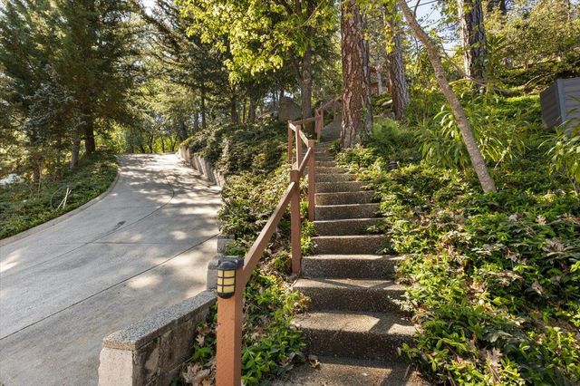 18136 Chaparral Dr, Penn Valley, CA 95946