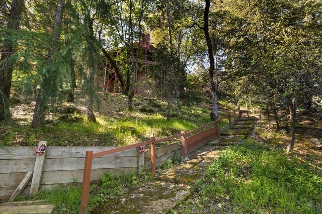 18136 Chaparral Dr, Penn Valley, CA 95946