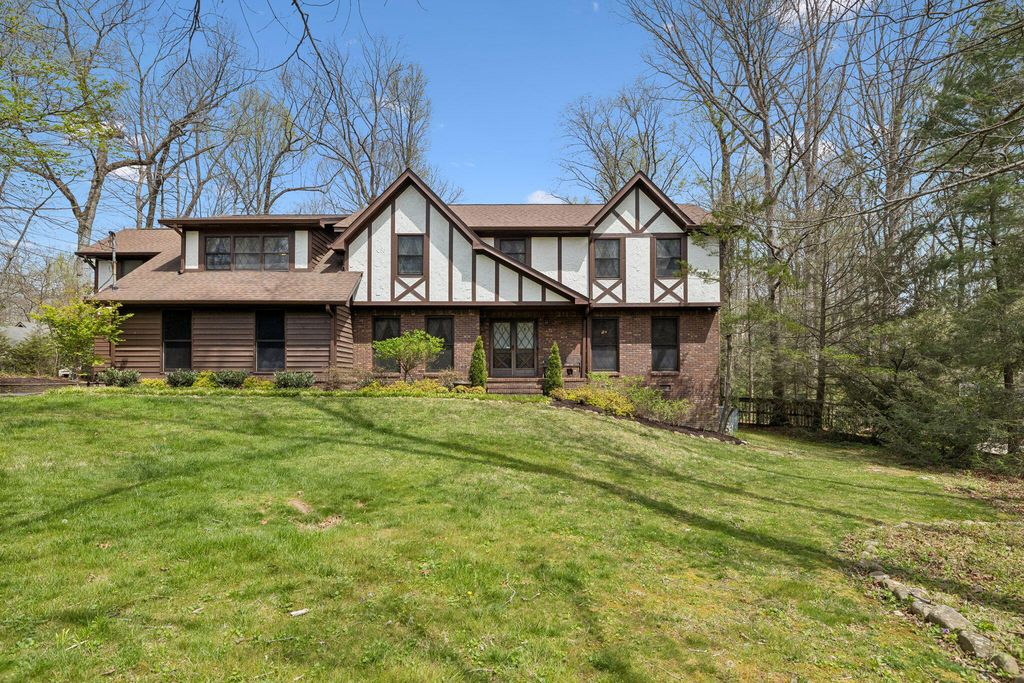 401 Lake Avenue, Signal Mountain, TN 37377