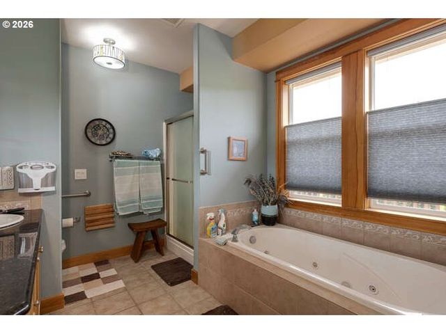 521 Nw MT MAZAMA St, Mc Minnville, OR 97128