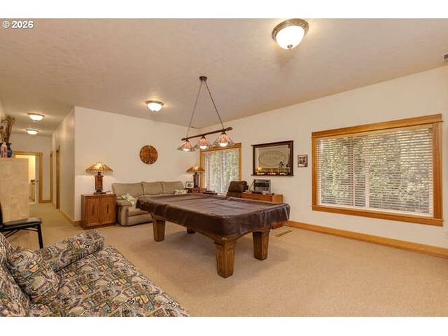 521 Nw MT MAZAMA St, Mc Minnville, OR 97128