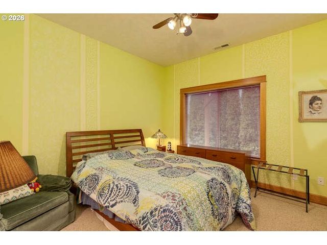 521 Nw MT MAZAMA St, Mc Minnville, OR 97128
