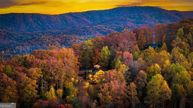 904 Raccoon Road, Blue Ridge, GA 30513