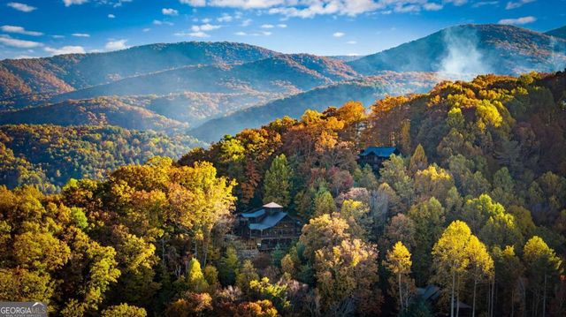 904 Raccoon Road, Blue Ridge, GA 30513