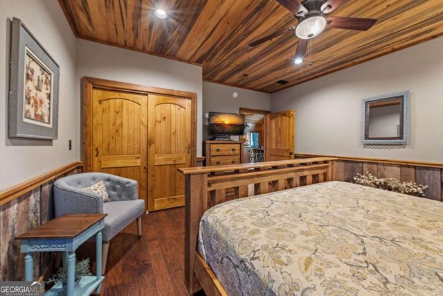 904 Raccoon Road, Blue Ridge, GA 30513