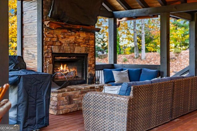 904 Raccoon Road, Blue Ridge, GA 30513