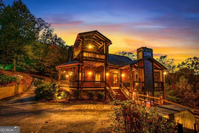 904 Raccoon Road, Blue Ridge, GA 30513