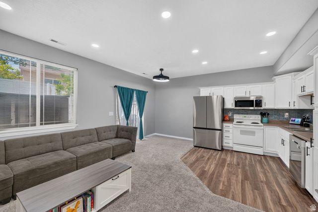 6714 S PINES WAY, West Jordan, UT 84084