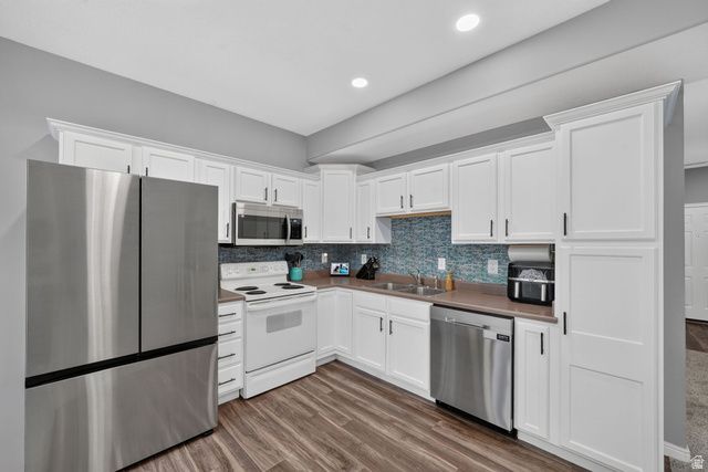 6714 S PINES WAY, West Jordan, UT 84084