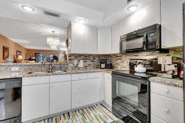 2403 Antigua Circle D2, Coconut Creek, FL 33066