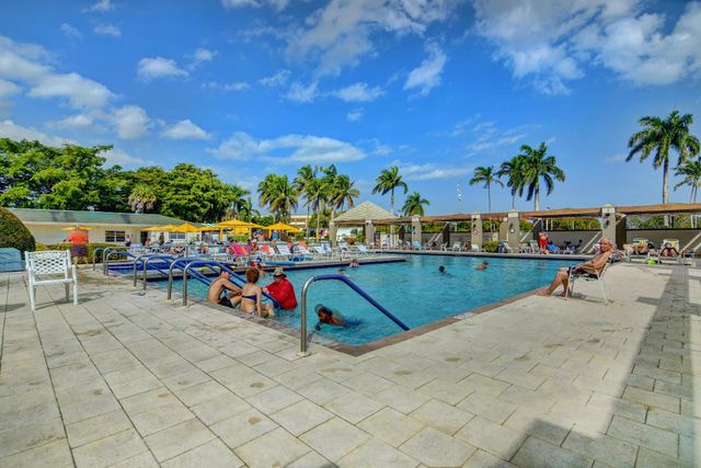 2403 Antigua Circle D2, Coconut Creek, FL 33066