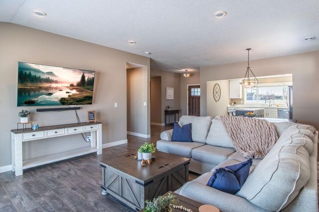 1601 18th Avenue NW, Willmar, MN 56201