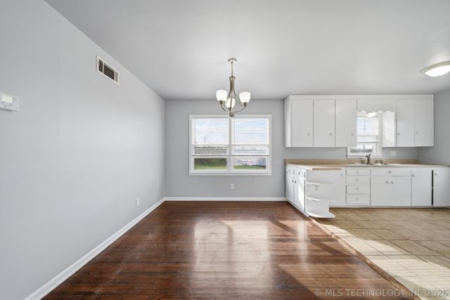 1744 S Lakewood Avenue, Tulsa, OK 74112