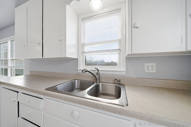 1744 S Lakewood Avenue, Tulsa, OK 74112