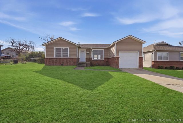 1744 S Lakewood Avenue, Tulsa, OK 74112