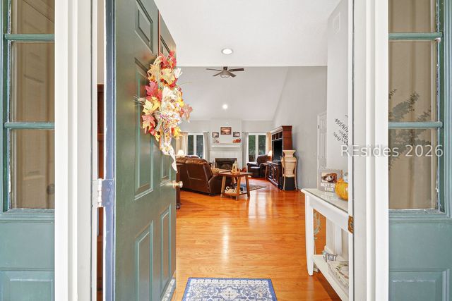 3 Crabtree Ln, Bluffton, SC 29910