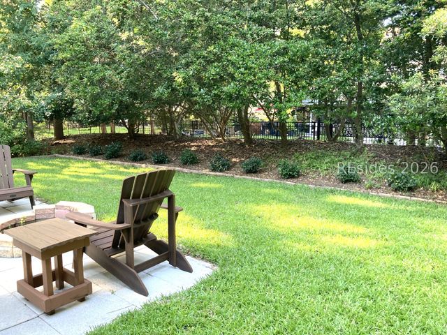3 Crabtree Ln, Bluffton, SC 29910