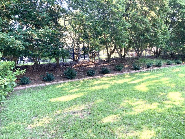 3 Crabtree Ln, Bluffton, SC 29910