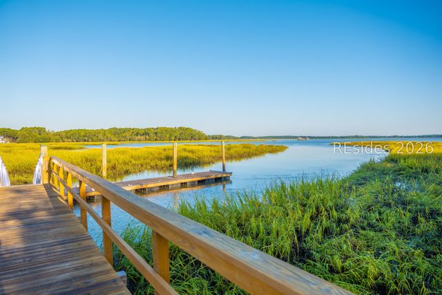 3 Crabtree Ln, Bluffton, SC 29910