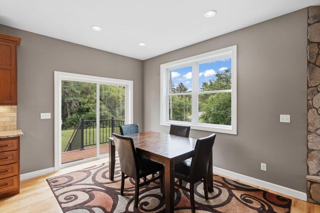 1268 Lincolntown Avenue, Mahtomedi, MN 55115