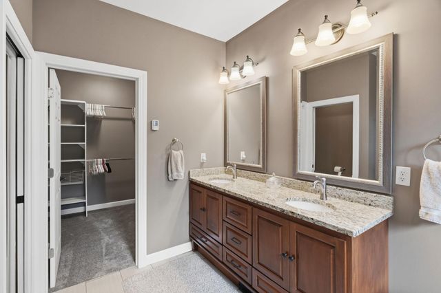1268 Lincolntown Avenue, Mahtomedi, MN 55115
