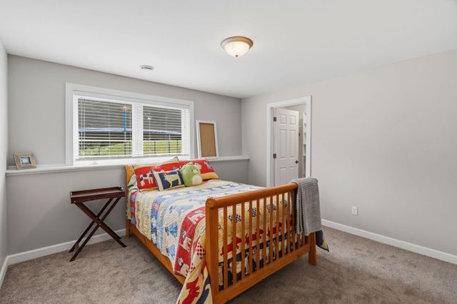 1268 Lincolntown Avenue, Mahtomedi, MN 55115