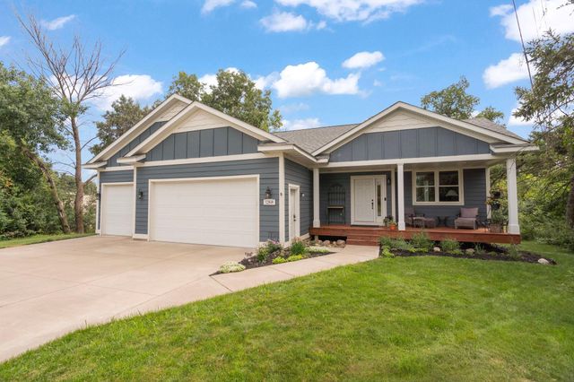 1268 Lincolntown Avenue, Mahtomedi, MN 55115