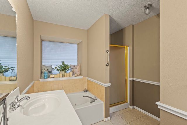 853 Woodridge Circle, Desoto, TX 75115