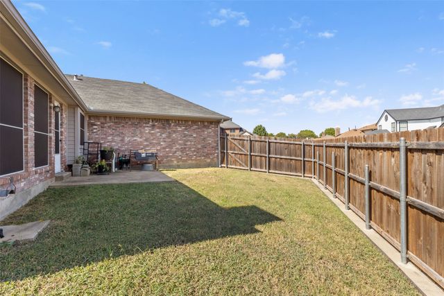 853 Woodridge Circle, Desoto, TX 75115
