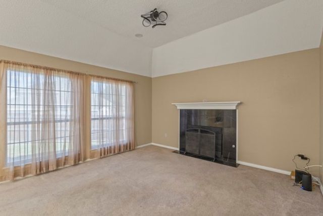 853 Woodridge Circle, Desoto, TX 75115