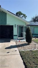 827 SW 14th PL, Cape Coral, FL 33991