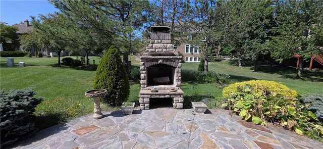 15054 Cedar Street, Leawood, KS 66224