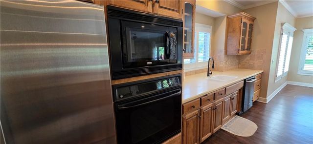 15054 Cedar Street, Leawood, KS 66224