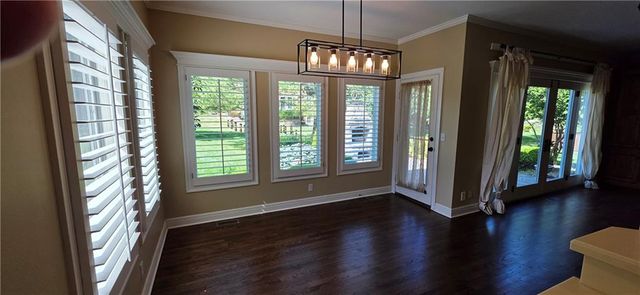 15054 Cedar Street, Leawood, KS 66224