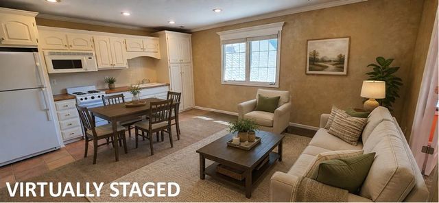 15054 Cedar Street, Leawood, KS 66224