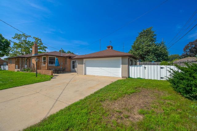 1624 36th STREET, Kenosha, WI 53140