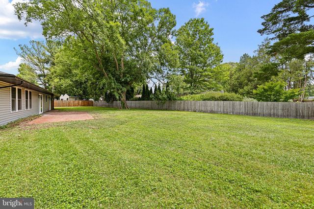 16 KORDA DR, Newark, DE 19713