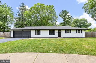 16 KORDA DR, Newark, DE 19713