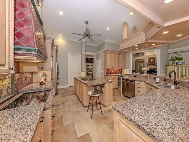 302 STONE BRIAR CREEK DRIVE, Venice, FL 34292